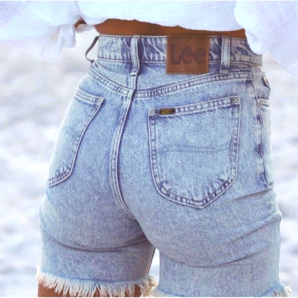 Lee Vintage Modern high rise Bermuda short in light wash